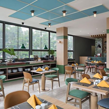 Maxonehotels At Kota Harapan Indah-Bekasi Eksteriør bilde