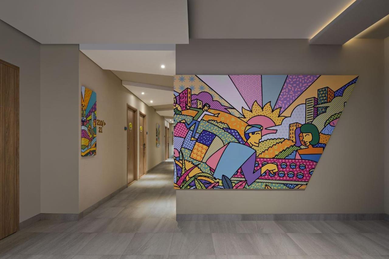 Maxonehotels At Kota Harapan Indah-Bekasi Eksteriør bilde