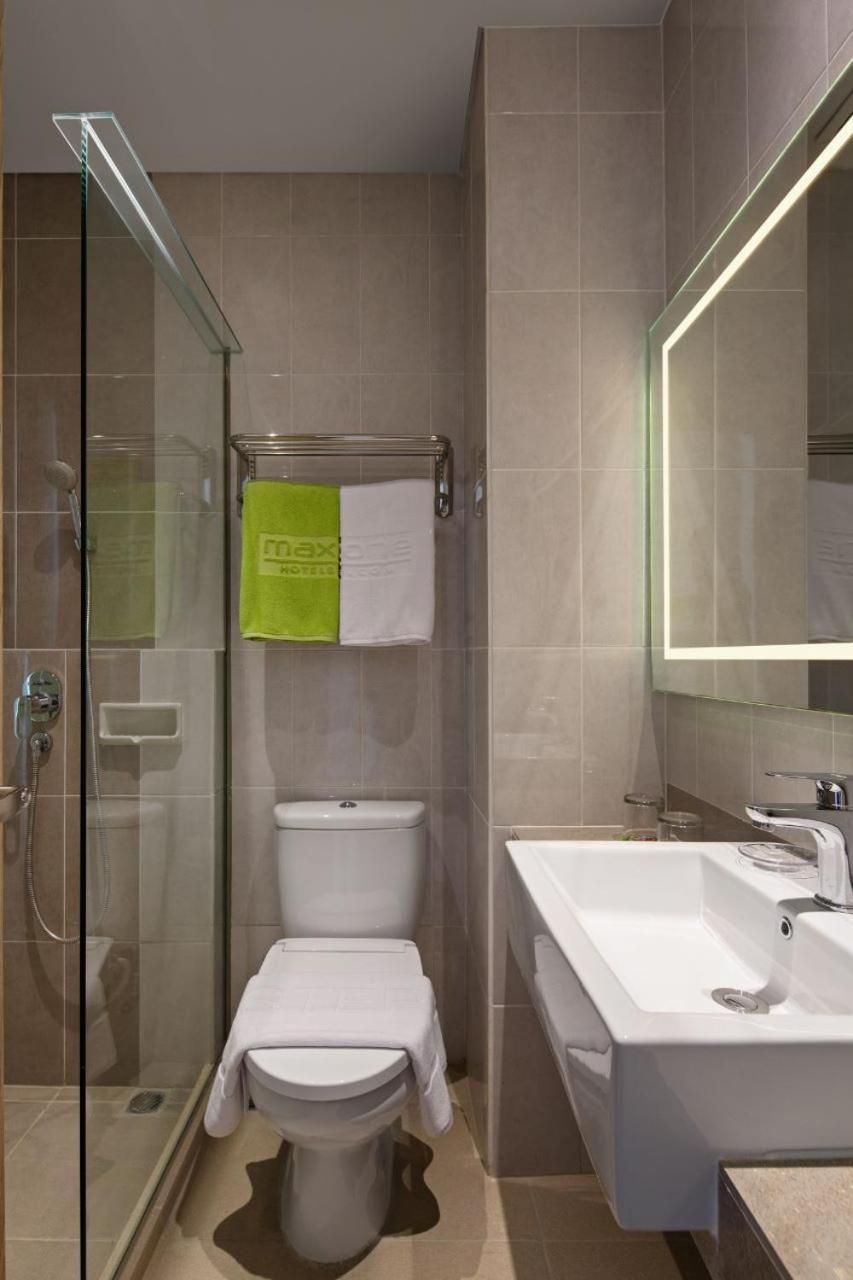 Maxonehotels At Kota Harapan Indah-Bekasi Eksteriør bilde